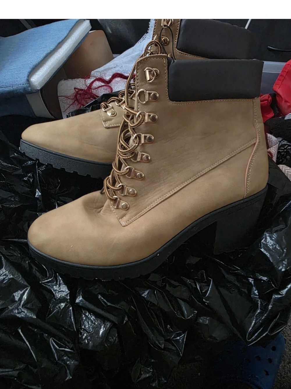 Women's Lace-Up Lug Sole Boots in Brown Like New